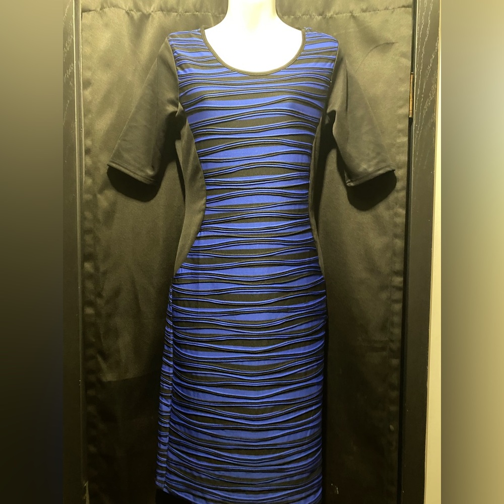 #115 Almost famous fitted women’s dress size medium